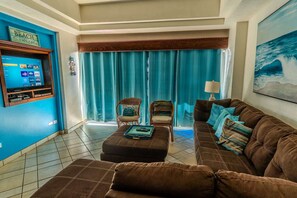 Smart TV - Grande 105, Las Palmas Resort (Puerto Peñasco)