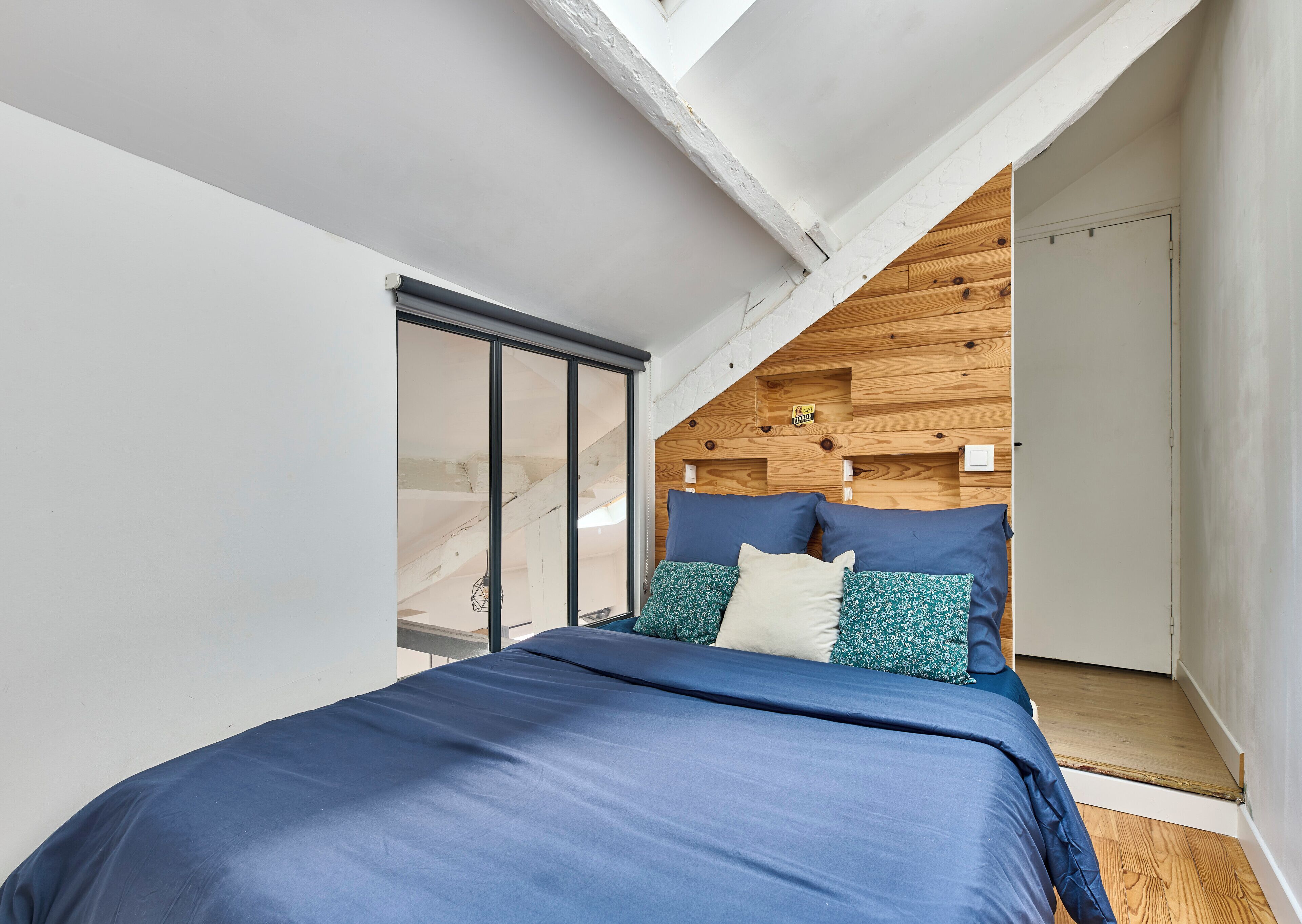 1 chambre, fer et planche à repasser, Wi-Fi, draps fournis