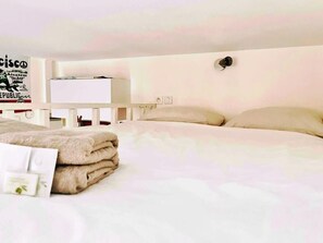 1 habitación, tabla de planchar con plancha, wifi y ropa de cama 