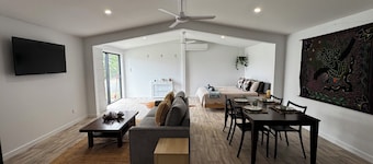 The Palms -Cosy stylish detached pet friendly guest house near Yeppoon