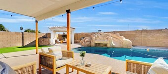 4BR w pool, BBQ, dog friendly!