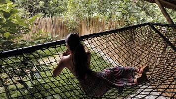 Villa, 1 King-Bett, Klimaanlage, Flussblick | Terrasse/Patio