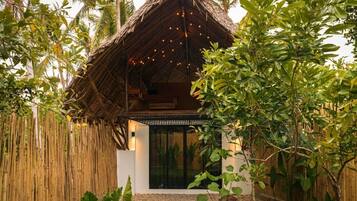 Villa, 1 King Bed, Air conditioning, River View