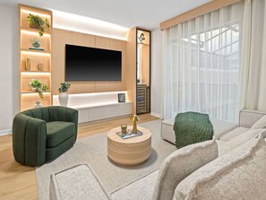 Smart TV - 4293 QS - Storey Lake Grandeur (Kissimmee)