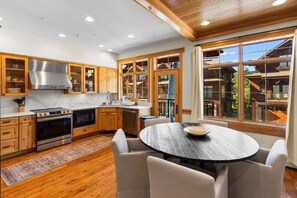 Fridge, microwave, oven, stovetop - Modern Big Sky Retreat  | Hot tub + Shared Pool (Big Sky)