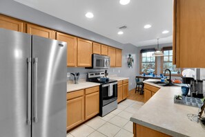 Fridge, microwave, oven, stovetop - Spacious 2-Story Townhome | Patio & Parking (Tucson)