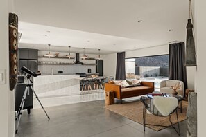 Interior - Celestine - Modern w Pool Near Park Entrance (Joshua Tree)