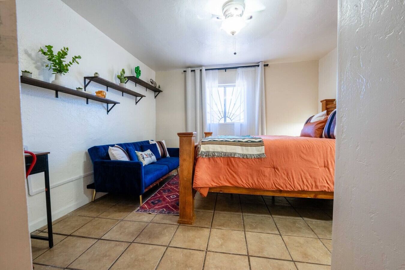 Desk, iron/ironing board, travel cot, WiFi