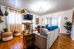 Televisión, chimenea