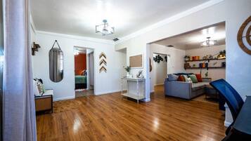 Desk, iron/ironing board, travel cot, WiFi