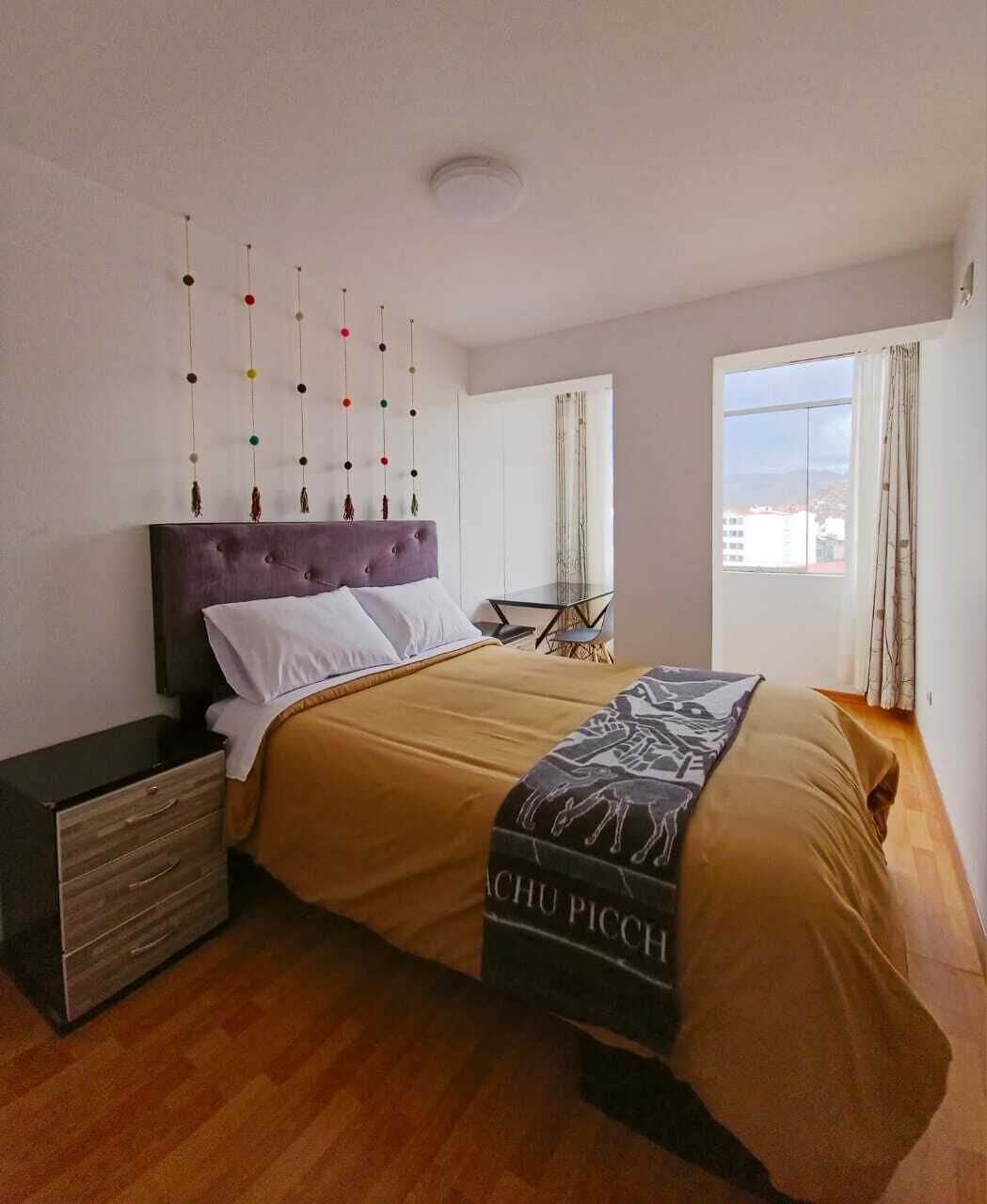 Iron/ironing board, bed sheets