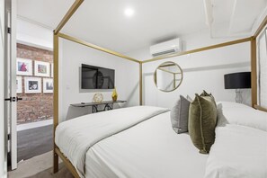 Cuna de viaje y wifi 