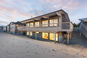 Exterior - Marisol-Huge views, 4 bedrooms, oceanfront (Pacific City)