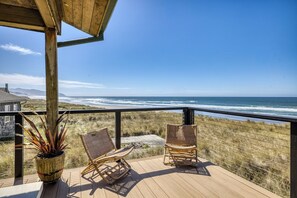 Property grounds - Pacific Perch-Lux, 4 bed, oceanfront with huge views. (Pacific City)