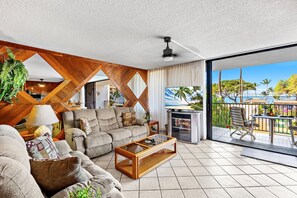 TV - New Listing! Charming Condo Steps to the Beach (Kihei)