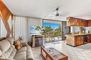 TV - New Listing! Charming Condo Steps to the Beach (Kihei)