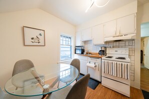 Fridge, microwave, stovetop, coffee/tea maker - Modern 2BR Downtown Kitchener Suite | Parking, Private Entry (Kitchener)