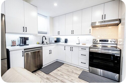 Luxurious Modern Suite in Alliston