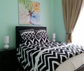 Strygejern/strygebræt, internetforbindelse, sengetøj