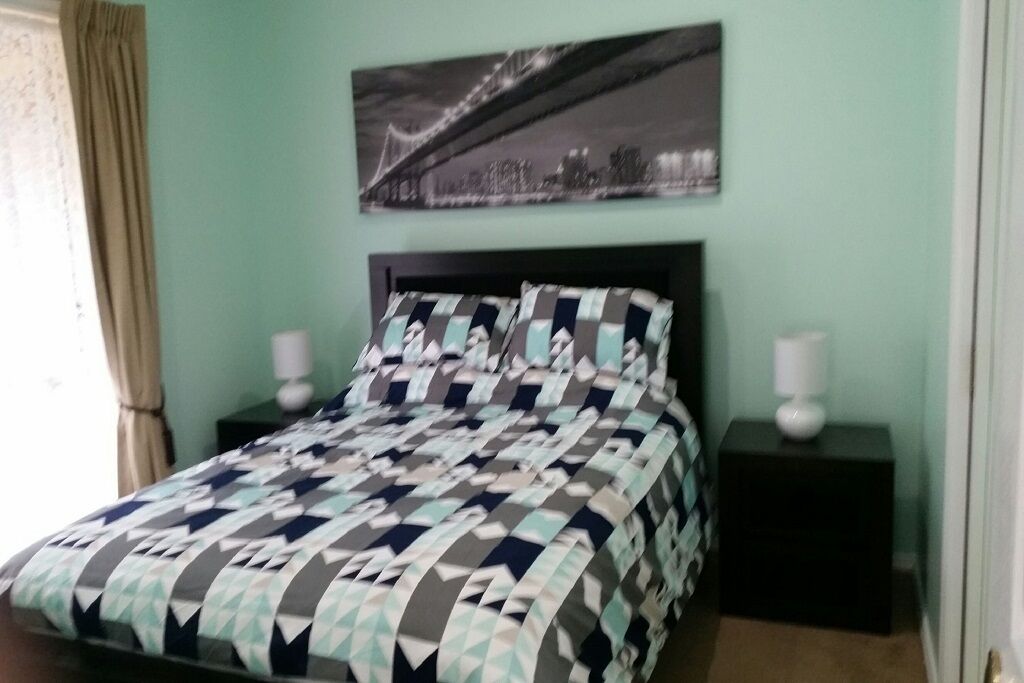 Fer et planche à repasser, accès Internet, draps fournis