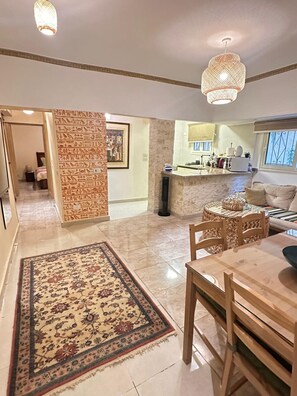 Interior - The Helio Suite Modern 1 bdrm (Heliopolis)
