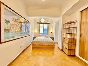 Desk, iron/ironing board, travel cot, WiFi - The Helio Estate Suite (Almazah)