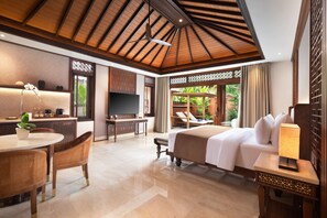 Suite monolocale Luxury | Una cassaforte in camera, una scrivania, postazione laptop