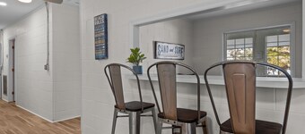 Beach Bunker - Close to beach and local attractions