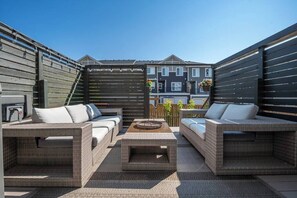 Terrace/patio - Sundown Serenade Haven (Cochrane)