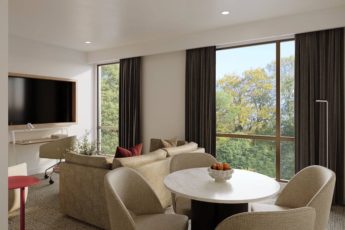 One Bedroom Apartment | Premium bedding, pillowtop beds, in-room safe, desk