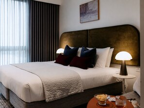 Three Bedroom Apartment - Interconnecting | Premium-sengetøj, senge med topmadrasser, pengeskab på værelset