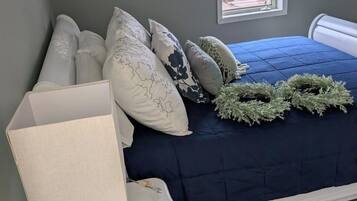 Una scrivania, ferro/asse da stiro, culla da viaggio, Wi-Fi gratuito