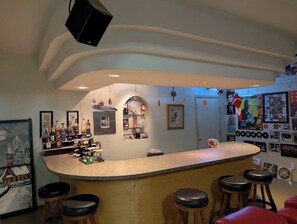 بار (في المنشاة)