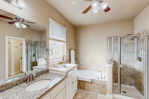 Shower, towels - 3BR Home w, foosball! Close to Six Flags (San Antonio)