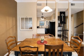 Dining - Cozy 2-Story Condo | 2BR w/ Lake Views | Close to Dinning & Shopping (Canyon Lake)