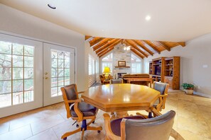 Dining - 5-acre Hill Country home with views & outdoor entertaining - dog-friendly (Canyon Lake)