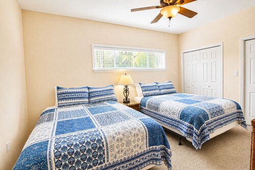Funshine | Riverfront house in Mc Queeney with guest house, river views, grill