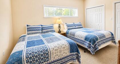 Funshine | Riverfront house in Mc Queeney with guest house, river views, grill