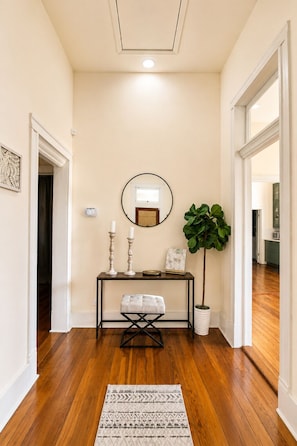 Interior - Cozy 2BR Private Backyard | 5min Drive 2 Downtown (San Antonio)