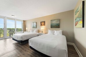 Iron/ironing board, WiFi, bed sheets - Bayside Beach Beauty Studio | Sleeps 4 (Miramar Beach)