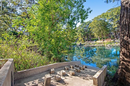 River view condo with a pool, washer/dryer, central AC - snowbirds welcome