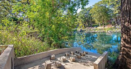River view condo with a pool, washer/dryer, central AC - snowbirds welcome