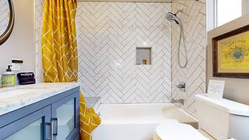 Douche, serviettes fournies