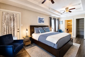 3 bedrooms, free WiFi, bed sheets - Cozy 3BR Steps to Alamodome | Close to Downtown (San Antonio)