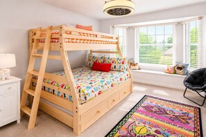 4 habitaciones, escritorio, wifi gratis y ropa de cama 