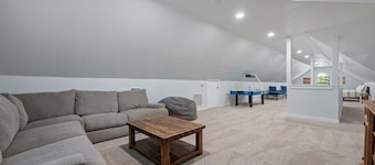Riverfront home on Lake Seguin with dock, kayaks, beautiful views & air hockey