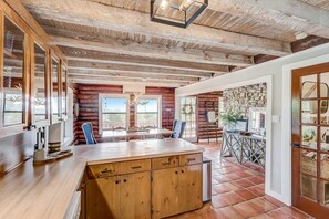 Interior - Skyband Cabin | House in Canyon Lake (Canyon Lake)