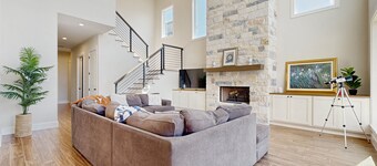 Lakeside Serenity with Private Waterfront Access on Canyon Lake