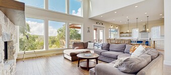 Lakeside Serenity with Private Waterfront Access on Canyon Lake