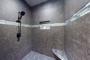 Shower, towels - Secluded home with firepit, gas grill, central AC, game room, W/D (Fischer)